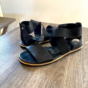 Sorel Ella ankle strap sandals